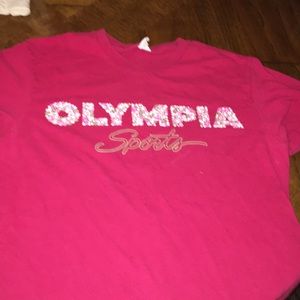 pink t shirt